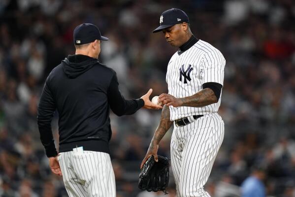 Yankees Aroldis Chapman gets his job back in return richy .vn